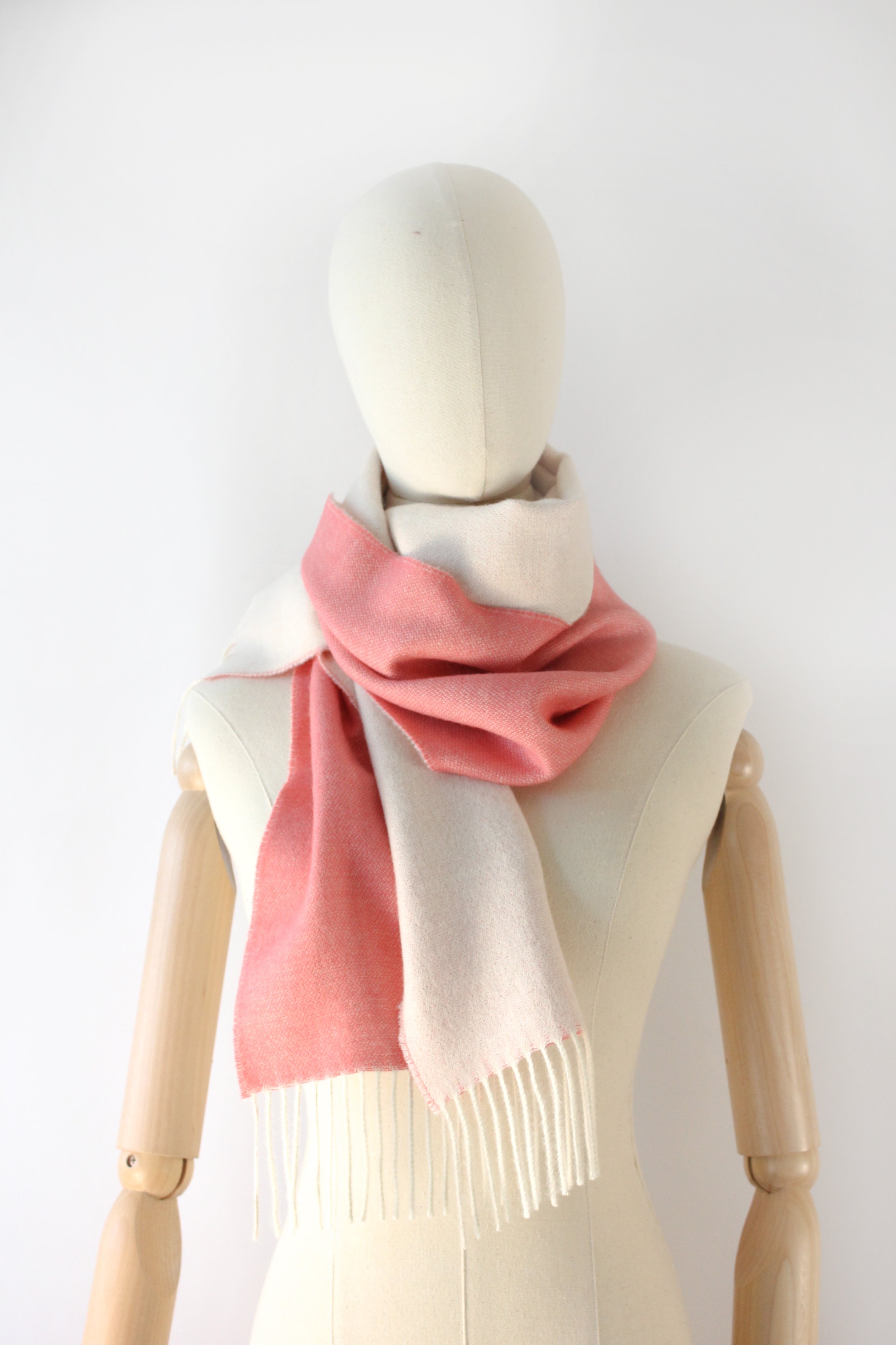 スカーフ ALANUI Woman Scarf White LWMA011F23KNI002 0310 S1d9b28695aa74df780c09f7b080ad